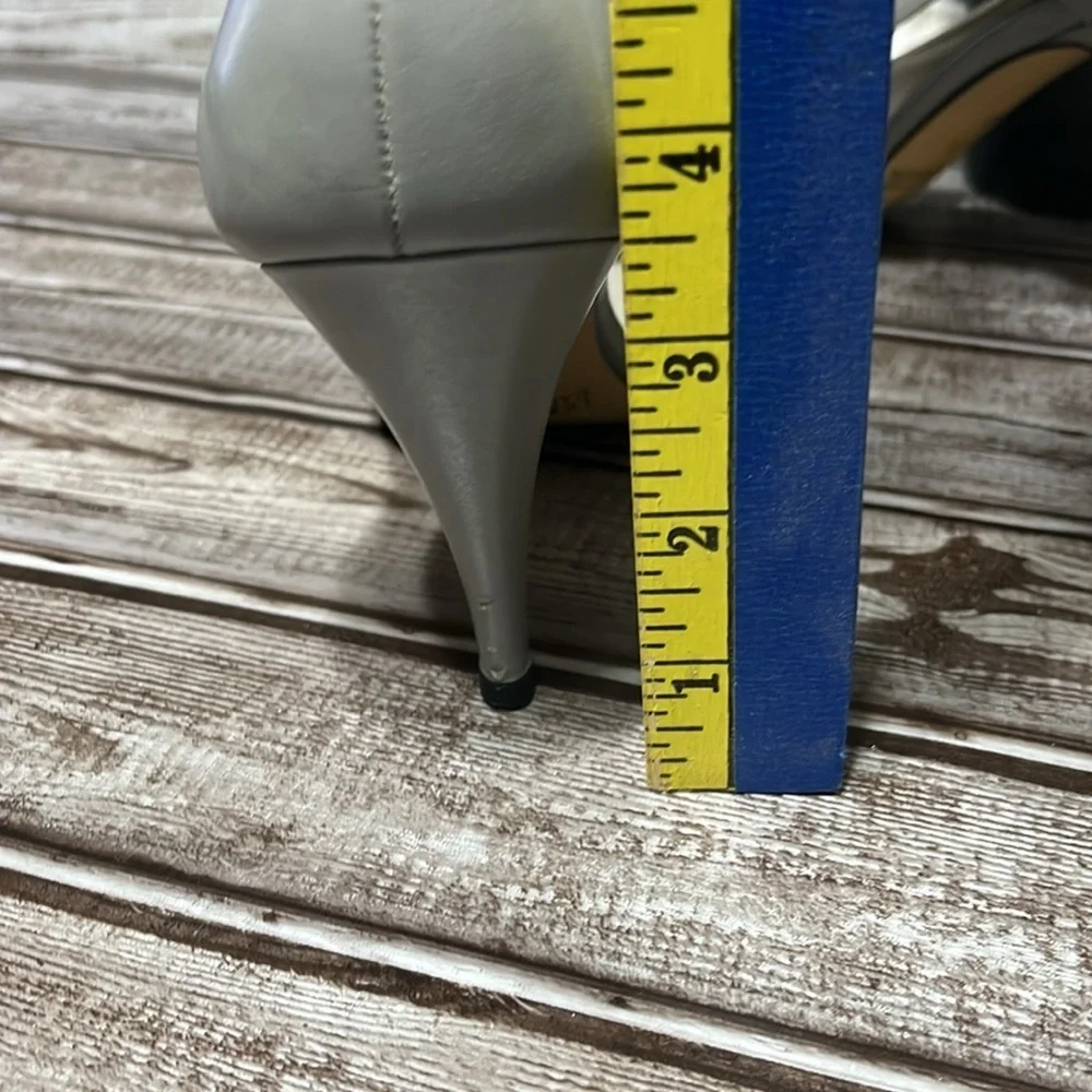 Calico Women's Gray Heels with Bow Detail and side cut out. Size 7.5